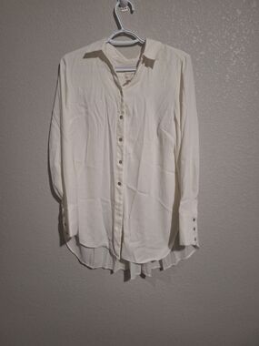 Chico's Cream Pleated Front Blouse